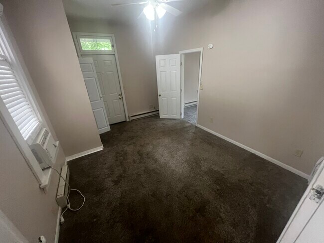 Building Photo - 124 High St