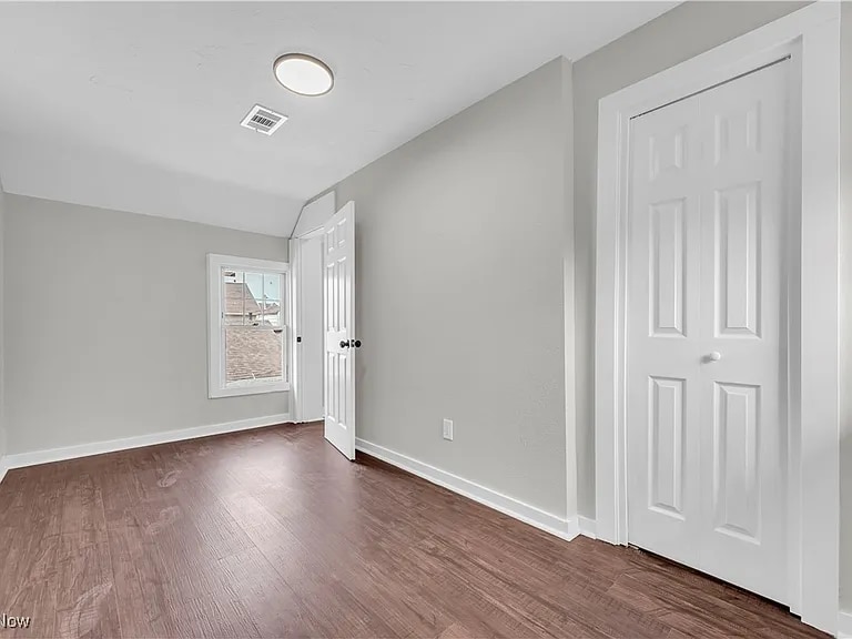 Building Photo - 1244 W 69th St