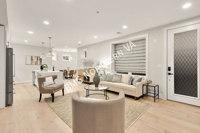 Building Photo - 2829 13th St NW