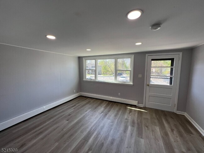 Building Photo - 604 Hardystonville Rd