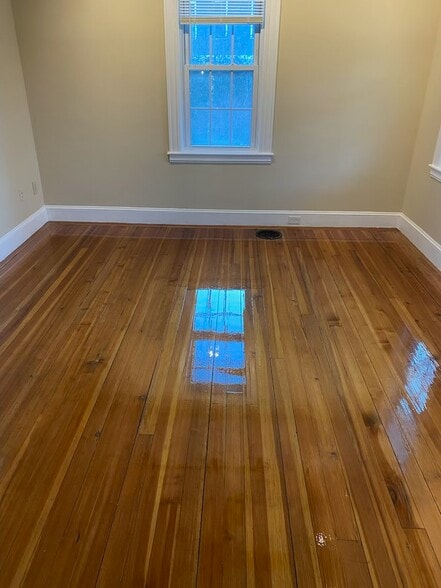 Building Photo - 44 N Payne St