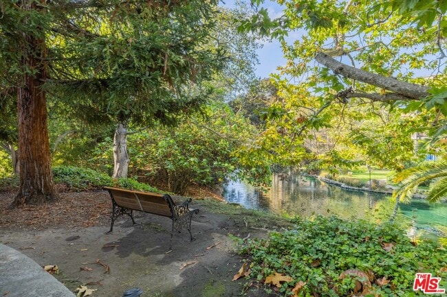 Building Photo - 5011 Showboat Pl