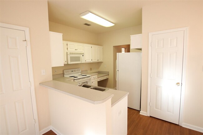 Building Photo - 2267 Pine Landing Ct