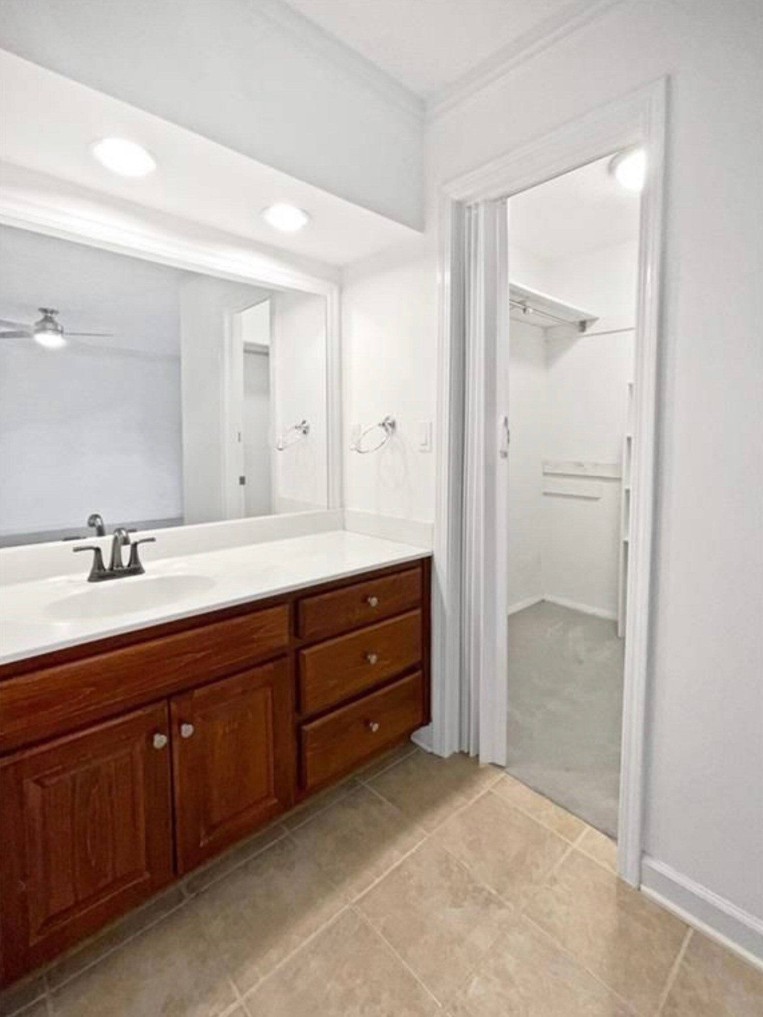 Building Photo - 607 Park Ridge Cir