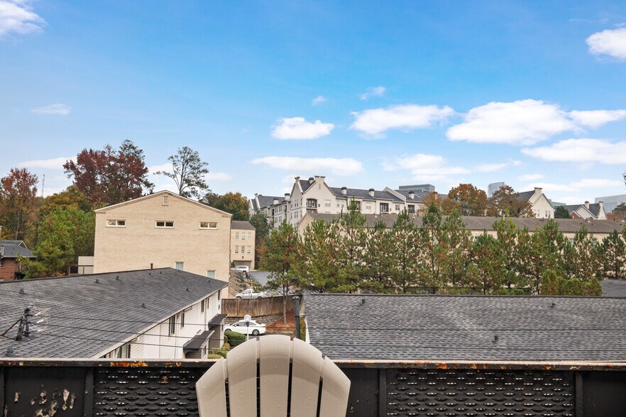 Building Photo - 3501 Roswell Rd NE