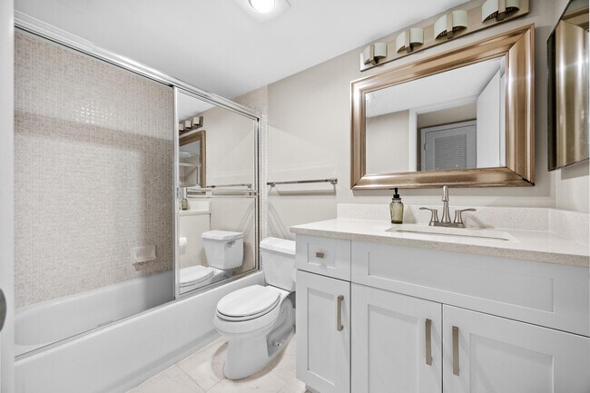 Building Photo - 4539 Luxemburg Ct