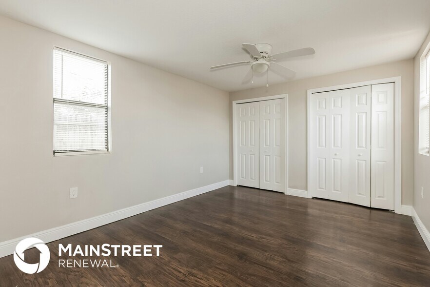 Building Photo - 4917 Emerson Ave S