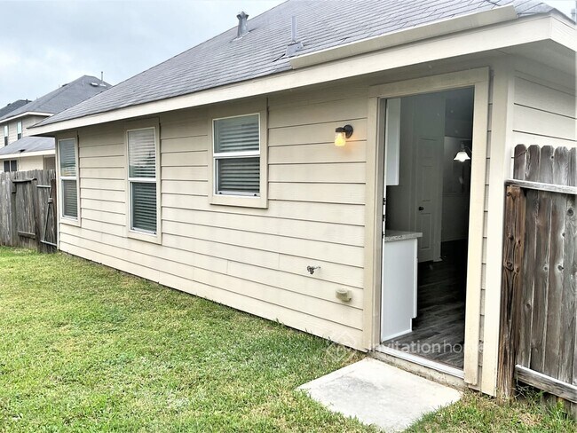 Building Photo - 21519 Ornella Cir