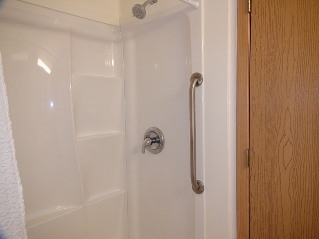 Bath2 - 14362 Daggett Pine Rd