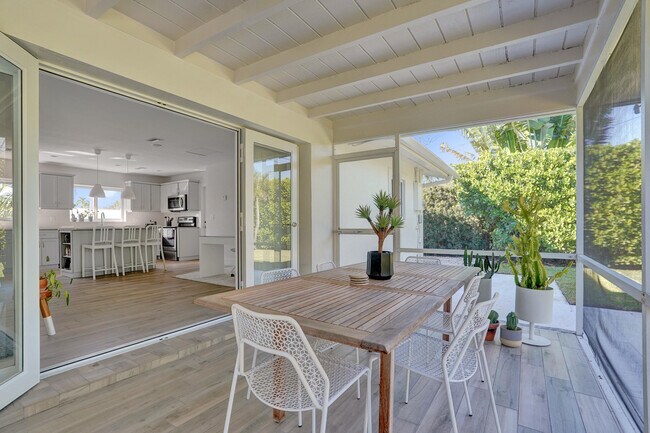 Building Photo - 1299 SW 9th St