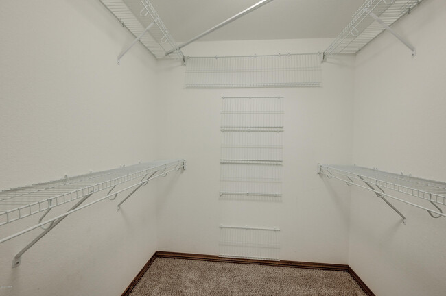 Building Photo - 117 Briarbrook Dr