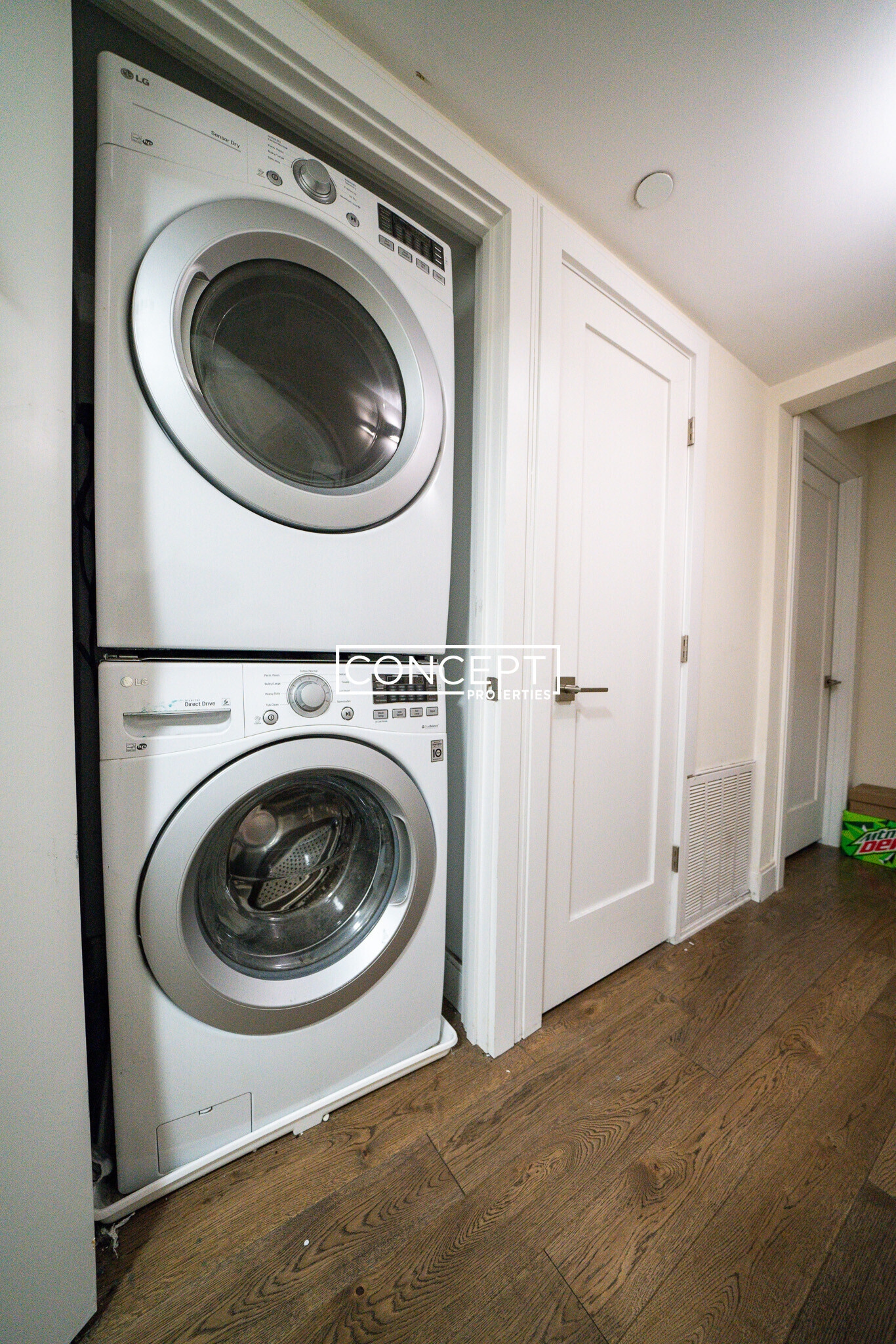 Building Photo - 988 Tremont St