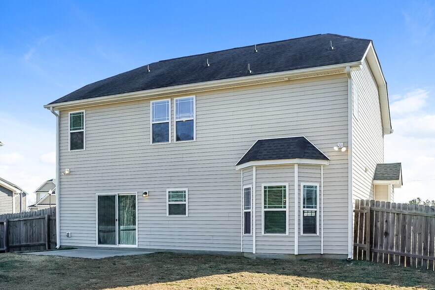 Building Photo - 229 Darecrest Ln