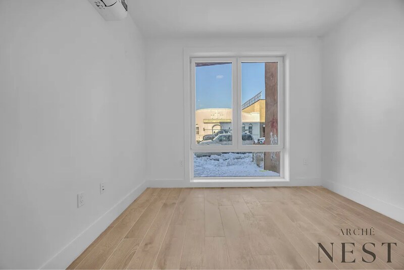 Building Photo - 1696 Pacific St