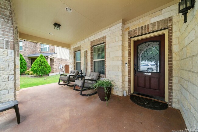 Building Photo - Beautiful 4 Bedroom Home in Turning Stone,...