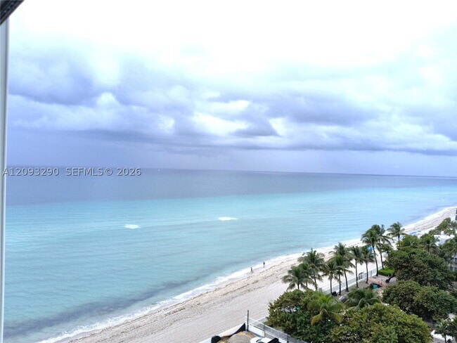 Building Photo - 2751 S Ocean Dr