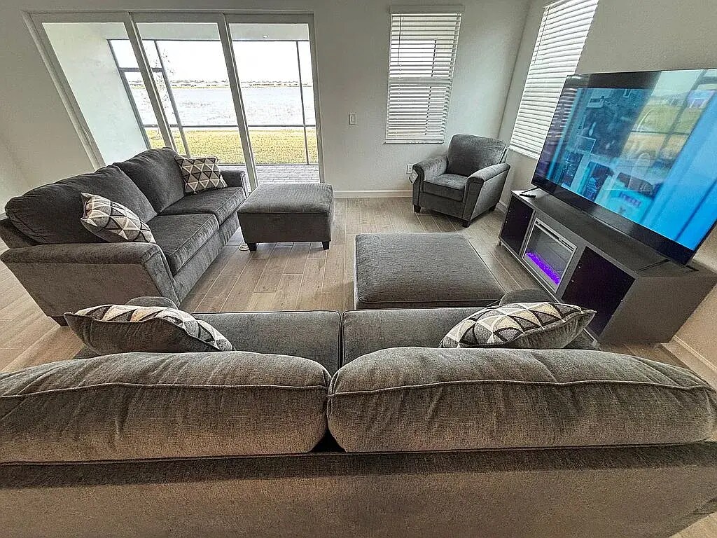 Building Photo - 8256 Shore Lake Dr