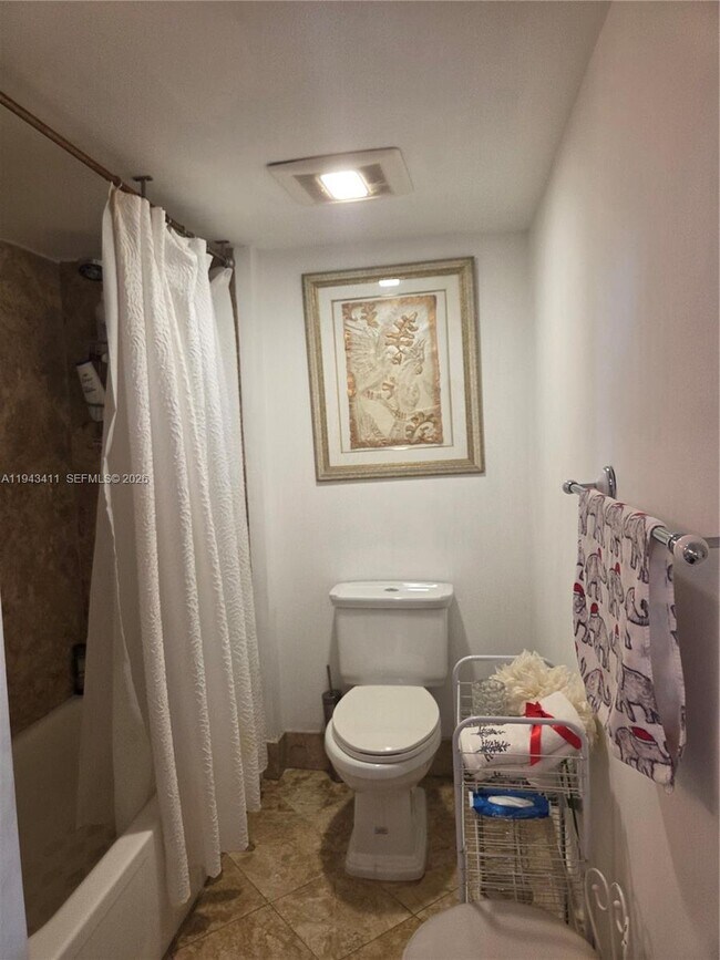 Building Photo - 210 174th St