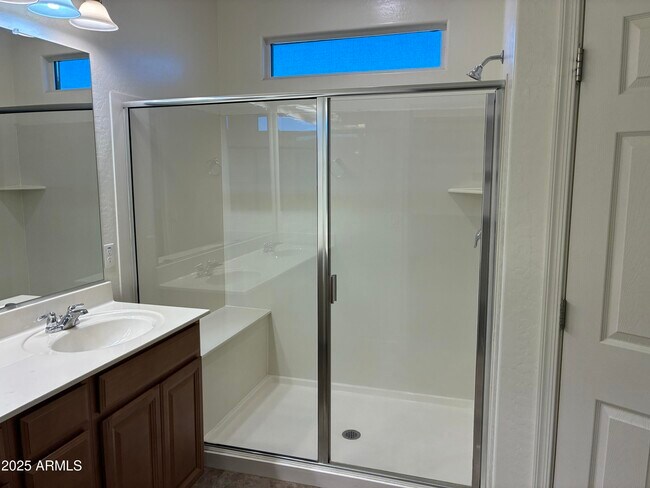 Building Photo - 69 S 195th Ln