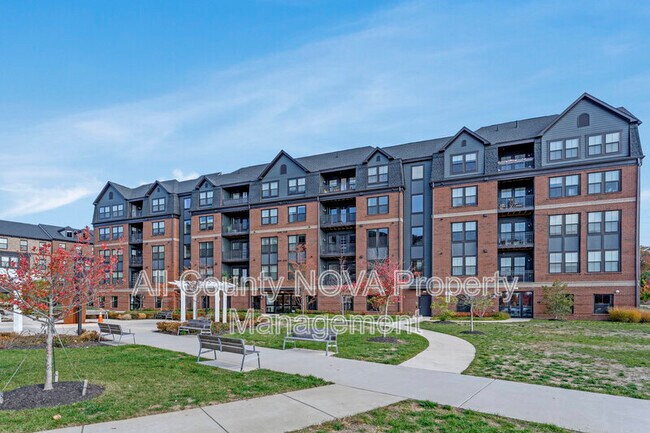 Building Photo - 3927 Fair Ridge Dr