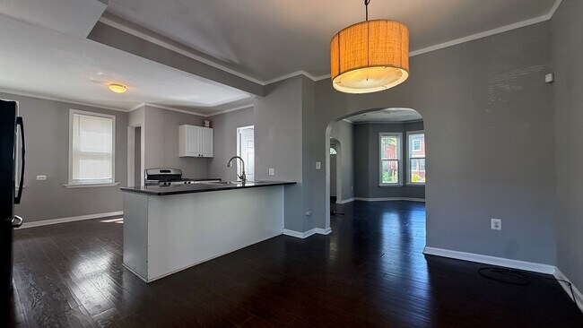 Building Photo - 151 Calvert Ave
