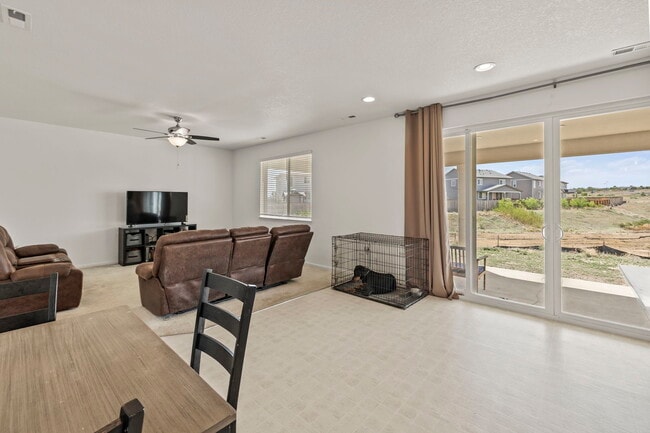 Building Photo - 3315 Bella Luna Dr