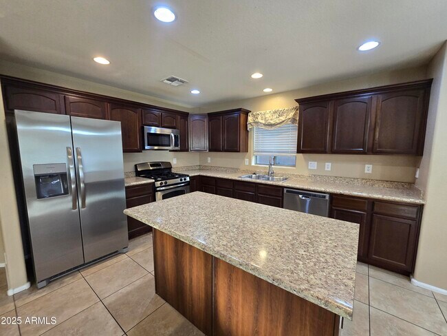 Building Photo - 4159 E Sandy Way
