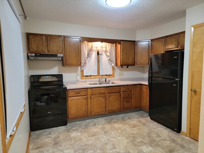 Kitchen 1 - 1479 Redfield St