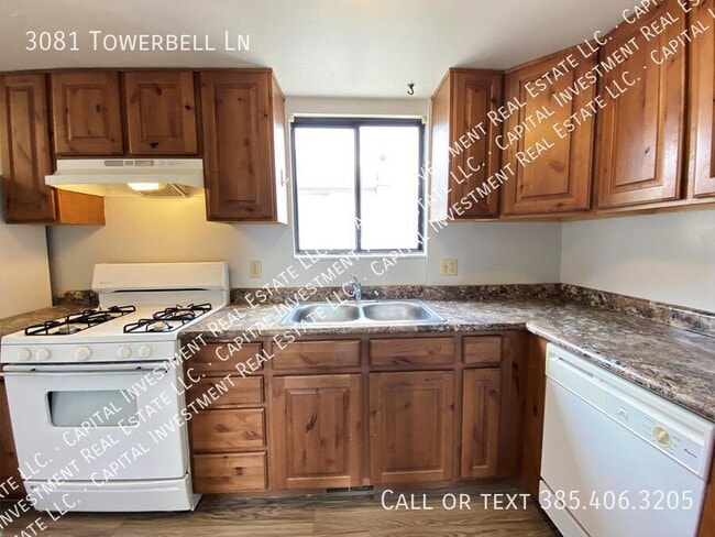 Building Photo - 3081 Towerbell Ln