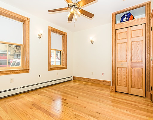 Building Photo - 27 Phillips St