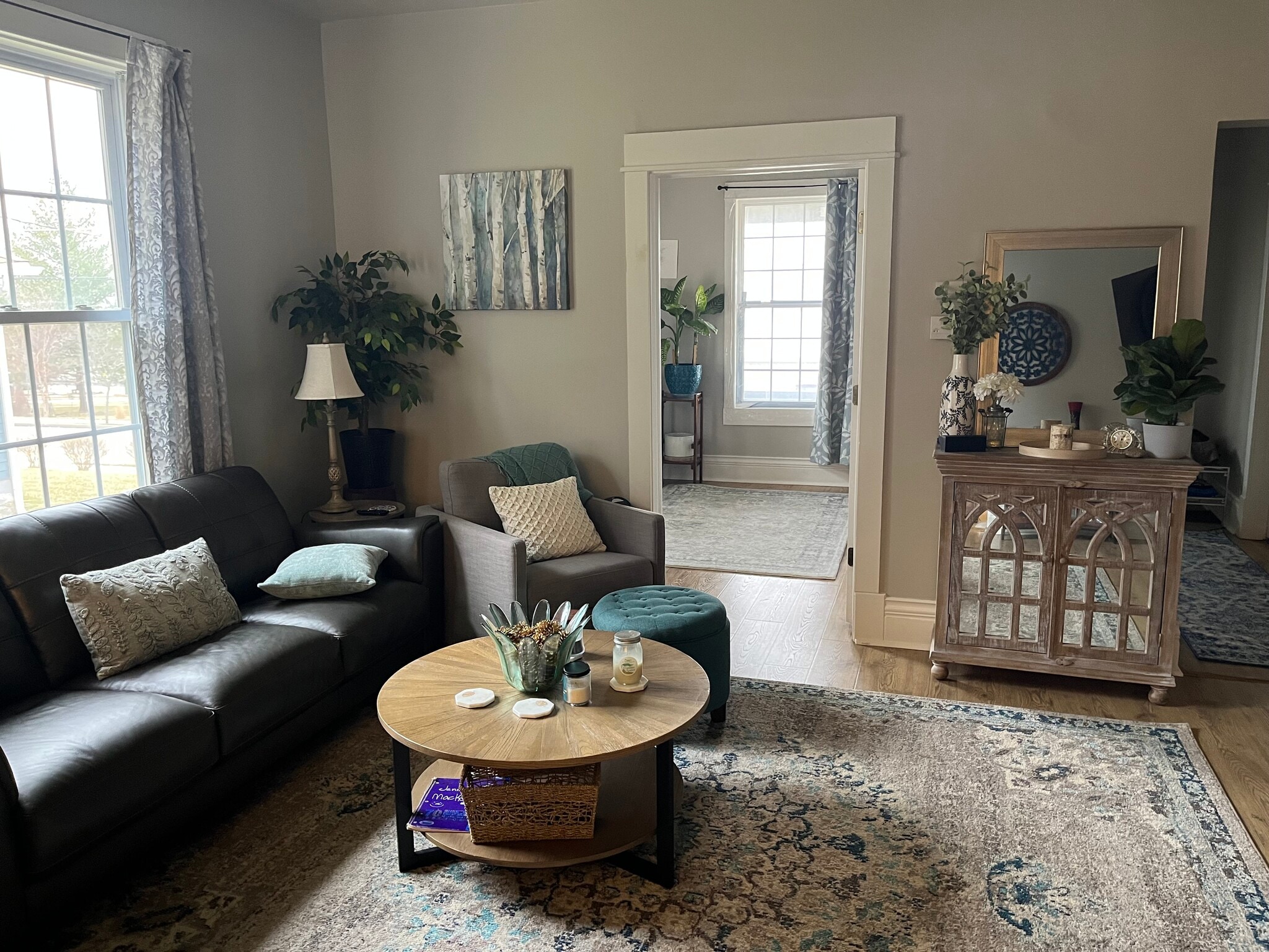 Third bedroom off Living Room perfect for Office or Dedicated Yoga Room - 314 N Van Buren St