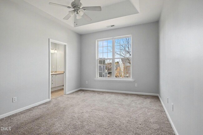 Building Photo - 221 Payton Dr