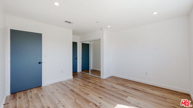 Building Photo - 2304 Hauser Blvd