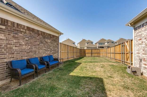 Building Photo - 337 Gleneagles Dr