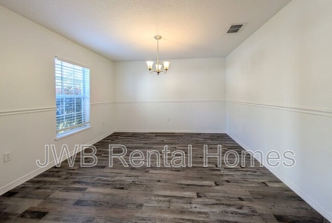 Building Photo - 5430 Shady Pine St S