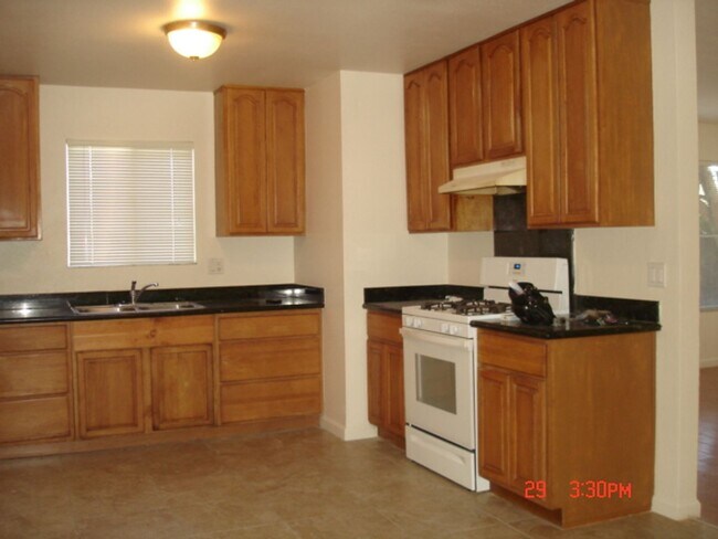 Building Photo - 249 De Soto Dr