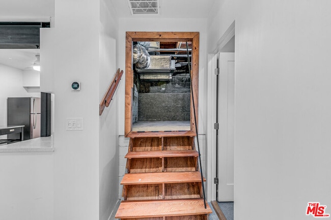 Building Photo - 2462 N Gower St