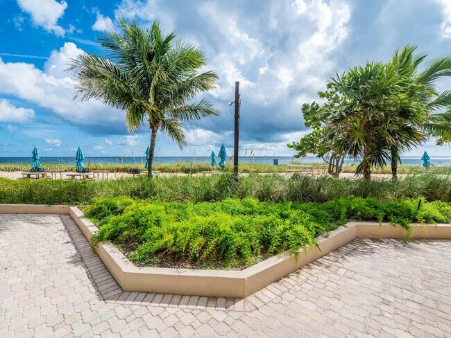 Building Photo - 5000 N Ocean Blvd