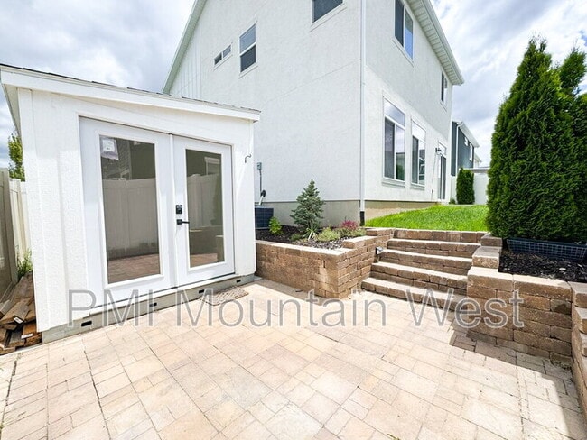 Building Photo - 3855 S 3025 W