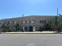 Building Photo - 1050 College View Dr
