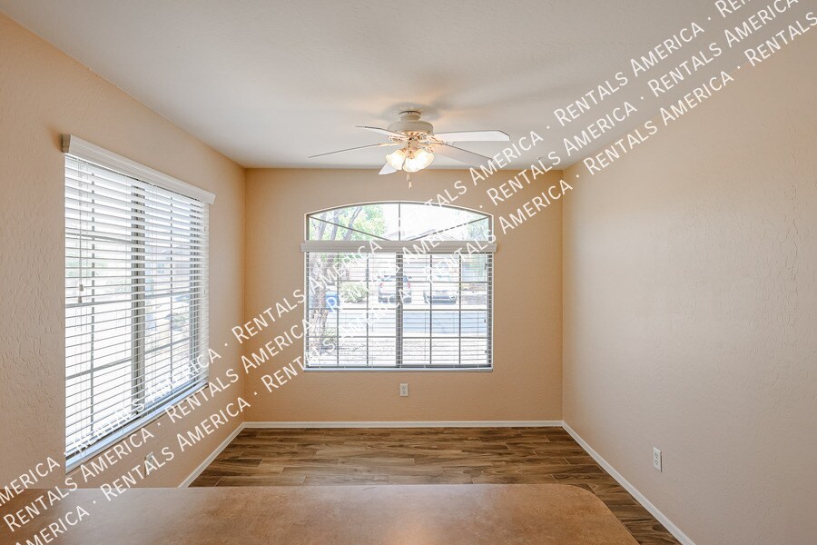 Building Photo - 12905 W Mandalay Ln