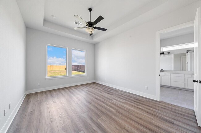 Building Photo - 3511 Palm Crest Dr