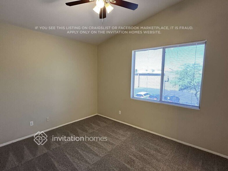 Building Photo - 1750 W Union Hills Dr