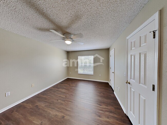 Building Photo - 17003 Odessa Dr