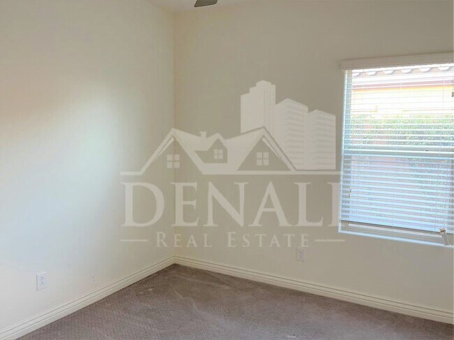 Building Photo - 2723 E Mews Rd