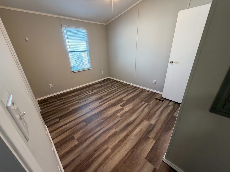 Building Photo - 110 N Michigan St