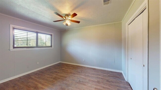 Building Photo - 16567 Farm to Market Rd 2154