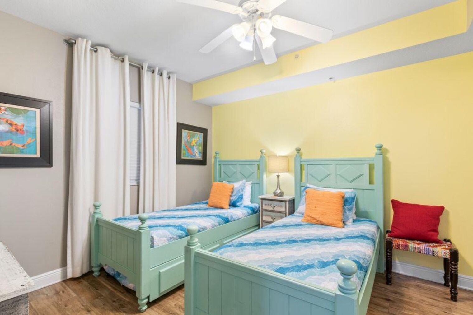 Building Photo - 365 E Beach Blvd