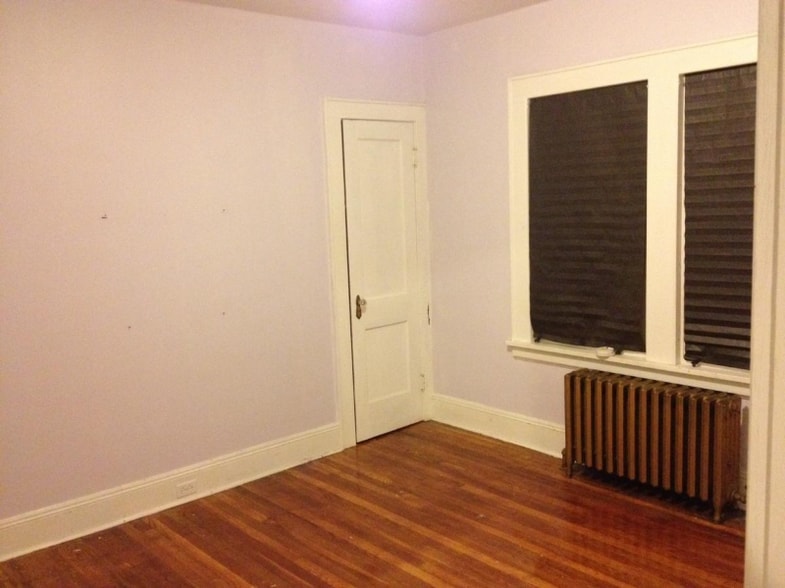 Building Photo - 105 Wilson St