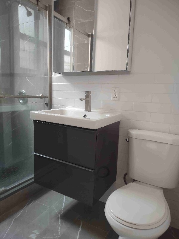 Building Photo - 45 Tiemann Pl